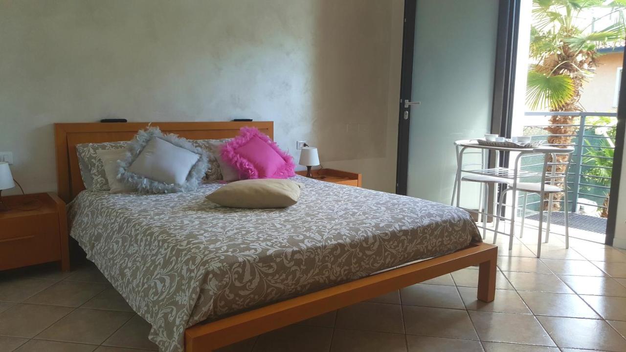 B&B Casa Gaia - Σιρμιόνε Εξωτερικό φωτογραφία