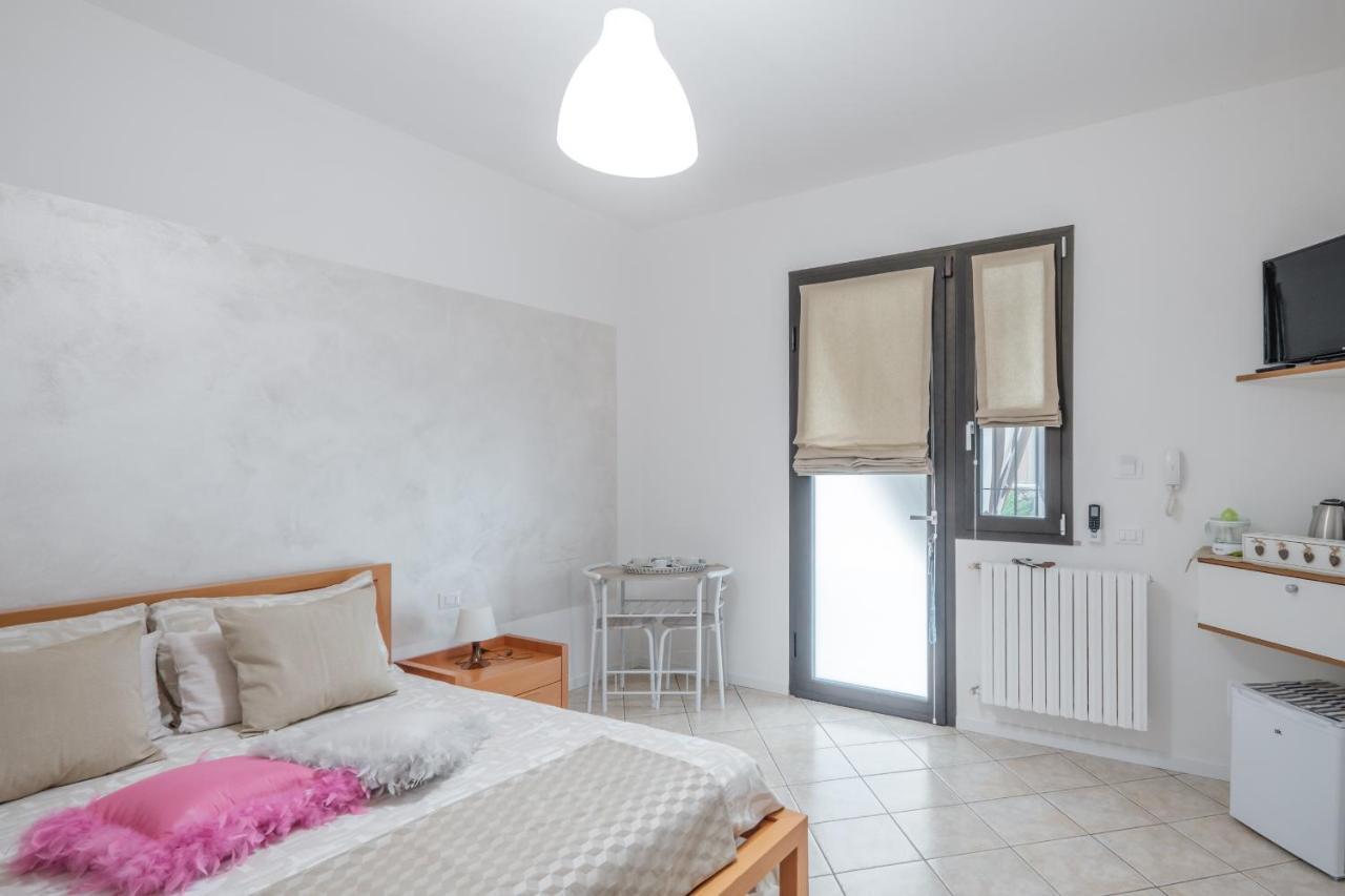 B&B Casa Gaia - Σιρμιόνε Εξωτερικό φωτογραφία